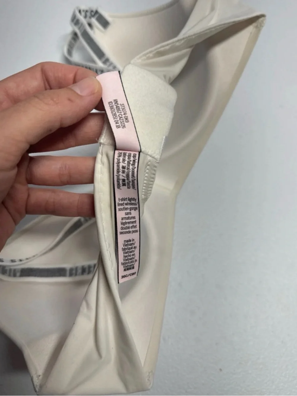 Victoria’s Secret White Padded No Wire Bra 36C